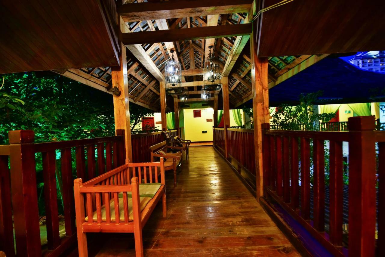 Xishuangbanna Elephant Home Guesthouse Jinghong Extérieur photo